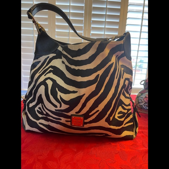 Dooney & Bourke Handbags - Dooney & Bourke X Large Leather Handbag